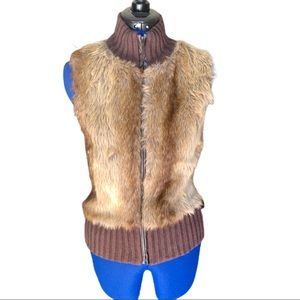 Derek Heart faux fur vest size Medium